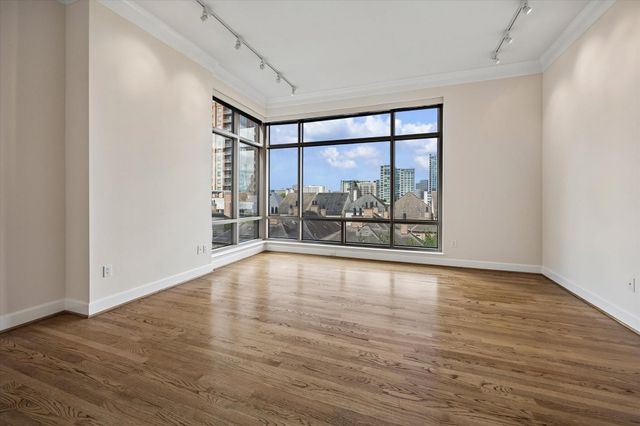 2211 Briarglen Drive 605, Houston, TX 77027
