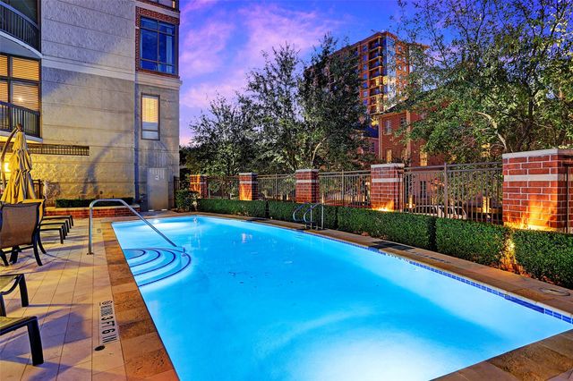 2211 Briarglen Drive 605, Houston, TX 77027