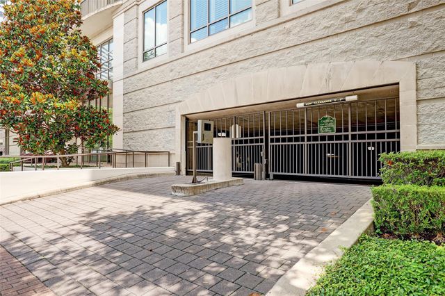 2211 Briarglen Drive 605, Houston, TX 77027