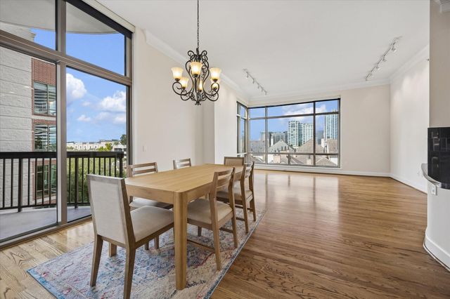 2211 Briarglen Drive 605, Houston, TX 77027