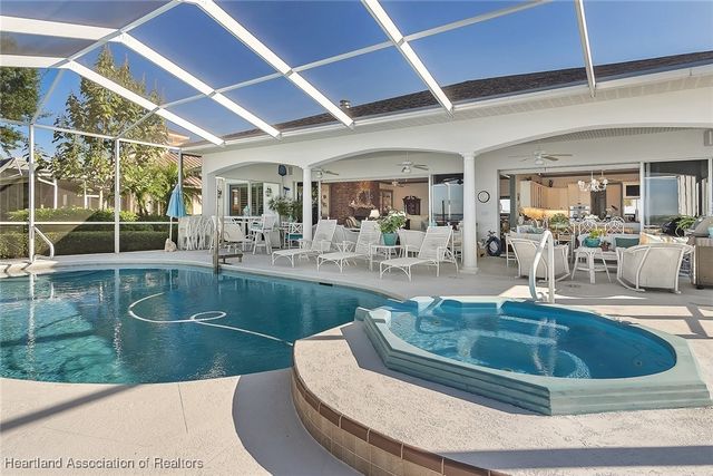 764 Sunset Pointe Drive, Lake Placid, FL 33852