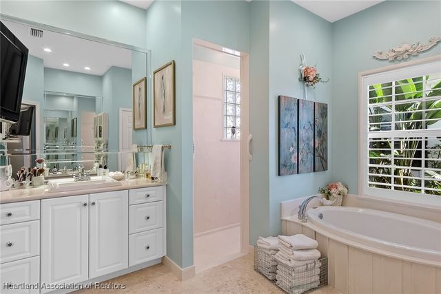 764 Sunset Pointe Drive, Lake Placid, FL 33852