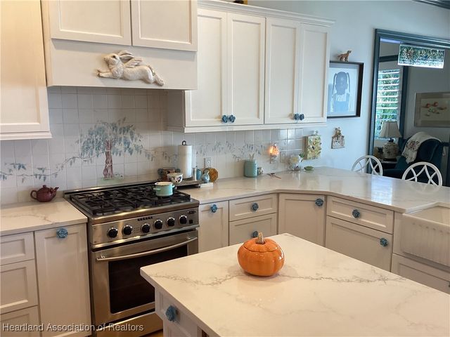 764 Sunset Pointe Drive, Lake Placid, FL 33852