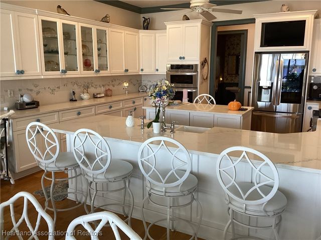 764 Sunset Pointe Drive, Lake Placid, FL 33852