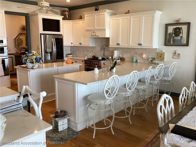 764 Sunset Pointe Drive, Lake Placid, FL 33852