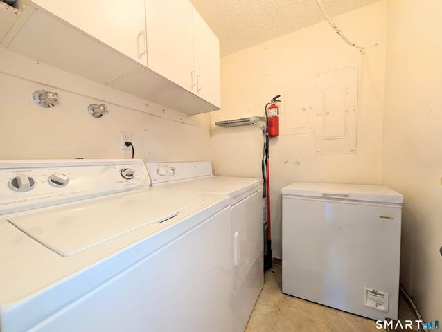 3200 Park Avenue 6F1, Bridgeport, CT 06604