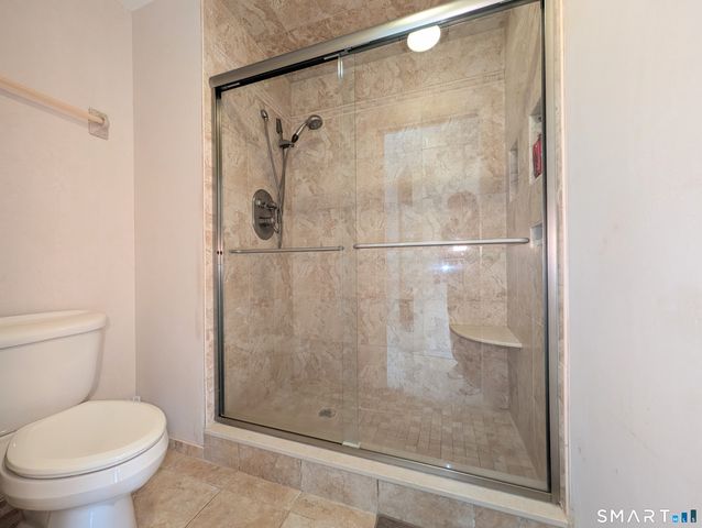 3200 Park Avenue 6F1, Bridgeport, CT 06604