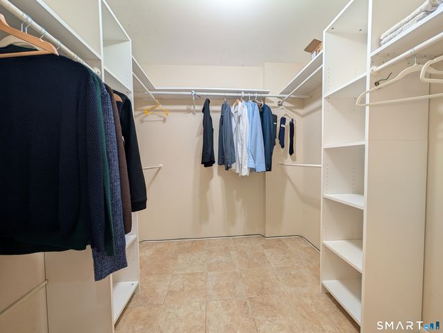 3200 Park Avenue 6F1, Bridgeport, CT 06604