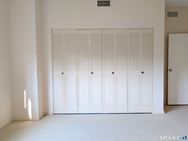 3200 Park Avenue 6F1, Bridgeport, CT 06604