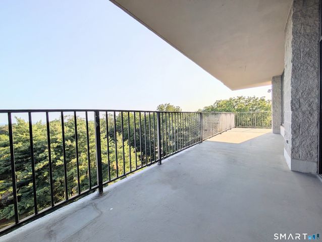 3200 Park Avenue 6F1, Bridgeport, CT 06604