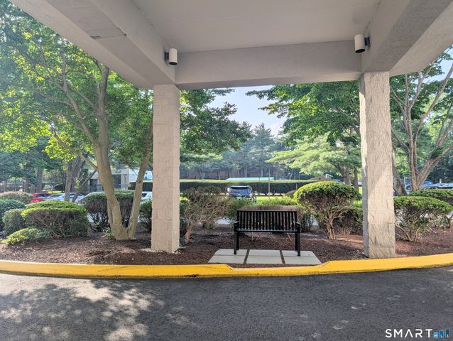 3200 Park Avenue 6F1, Bridgeport, CT 06604