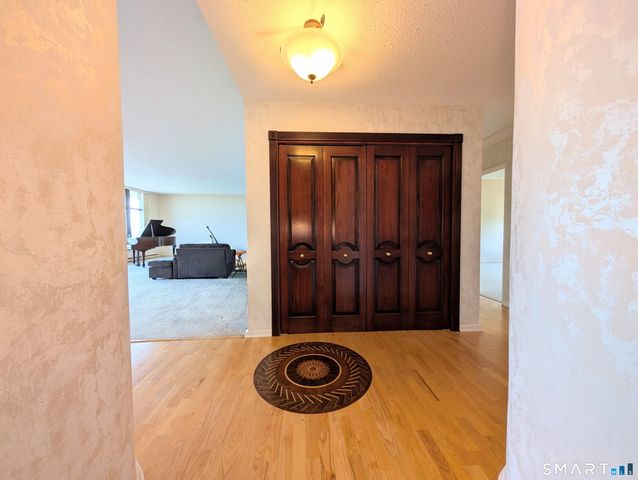 3200 Park Avenue 6F1, Bridgeport, CT 06604