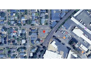 Ne 10th and Irvine St Ne, Mc Minnville, OR 97128