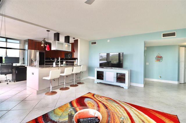 6219 PALMA DEL MAR BOULEVARD S 504, St Petersburg, FL 33715