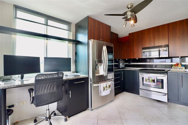 6219 PALMA DEL MAR BOULEVARD S 504, St Petersburg, FL 33715