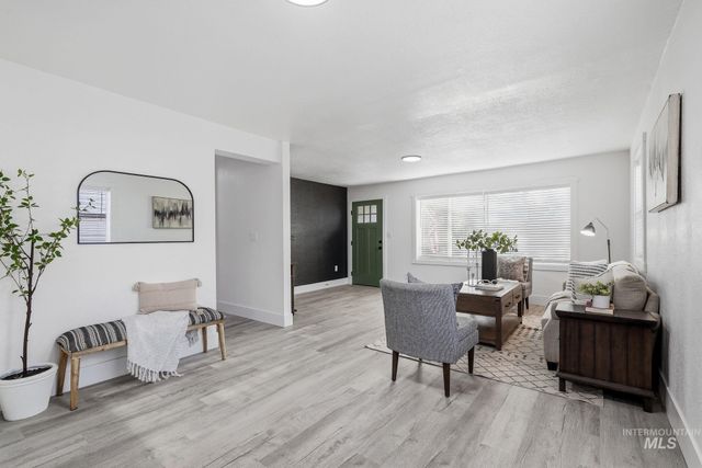 2506 N 32nd St, Boise, ID 83703