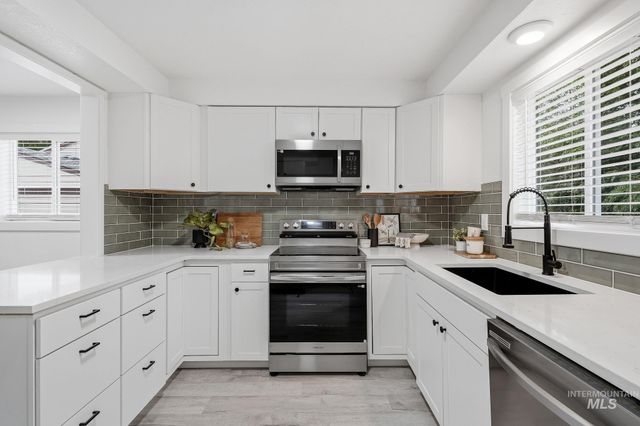 2506 N 32nd St, Boise, ID 83703