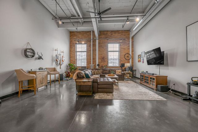 201 Price Road 111, Lexington, KY 40511