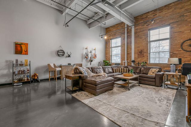 201 Price Road 111, Lexington, KY 40511