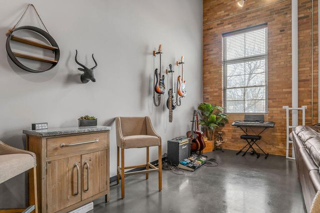 201 Price Road 111, Lexington, KY 40511