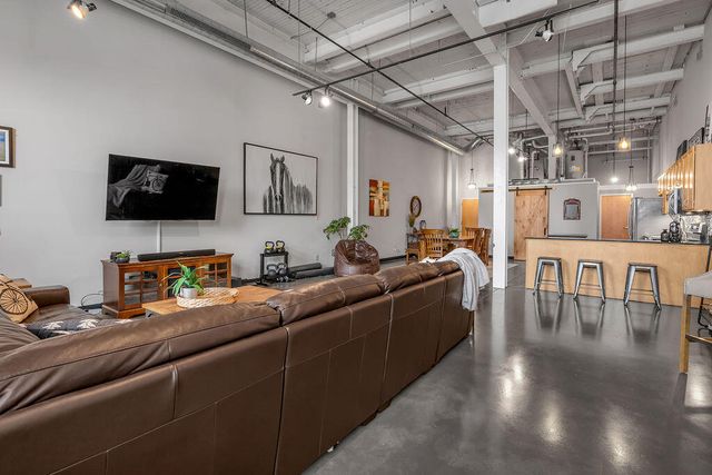 201 Price Road 111, Lexington, KY 40511