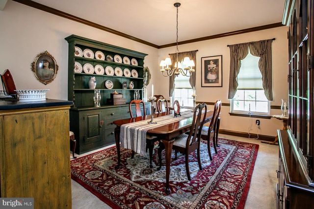 41 STEEPLECHASE LN, Royersford, PA 19468