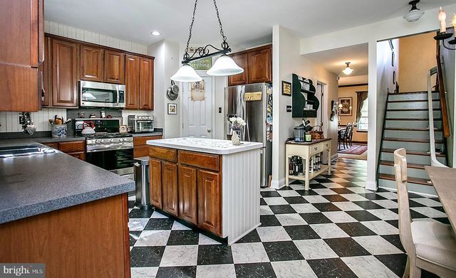 41 STEEPLECHASE LN, Royersford, PA 19468