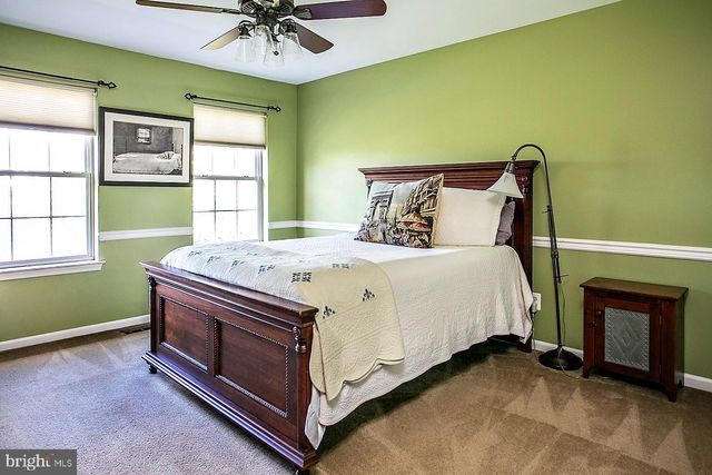 41 STEEPLECHASE LN, Royersford, PA 19468