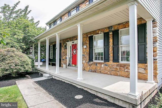 41 STEEPLECHASE LN, Royersford, PA 19468