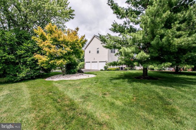 41 STEEPLECHASE LN, Royersford, PA 19468