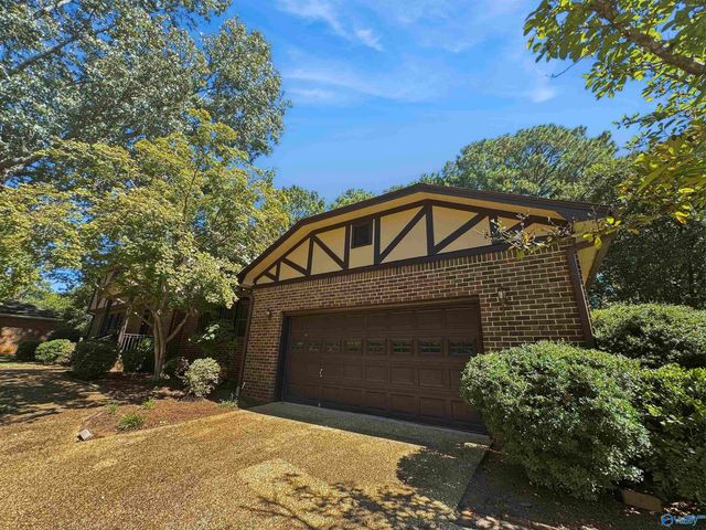 7809 Double Tree Drive SE, Huntsville, AL 35802