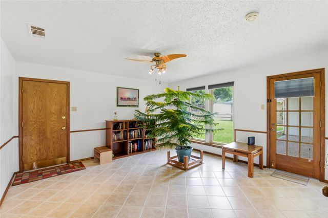 1915 Camden Way, Carrollton, TX 75007