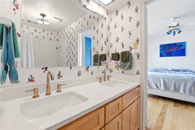1915 Camden Way, Carrollton, TX 75007