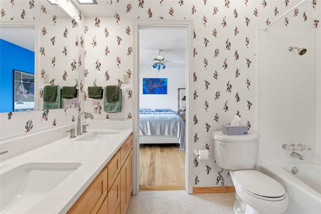 1915 Camden Way, Carrollton, TX 75007