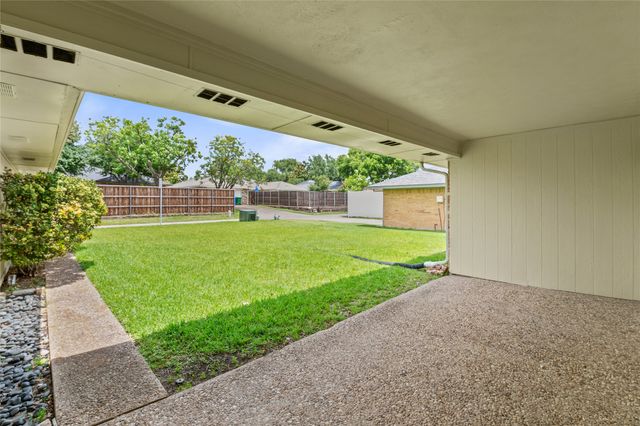 1915 Camden Way, Carrollton, TX 75007
