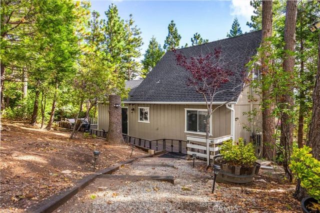 27963 St. Bernard Ln, Lake Arrowhead, CA 92352