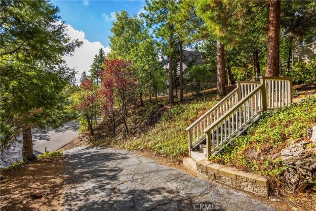 27963 St. Bernard Ln, Lake Arrowhead, CA 92352