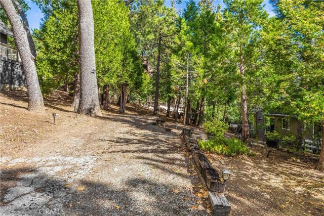 27963 St. Bernard Ln, Lake Arrowhead, CA 92352