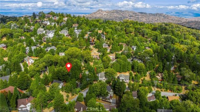 27963 St. Bernard Ln, Lake Arrowhead, CA 92352