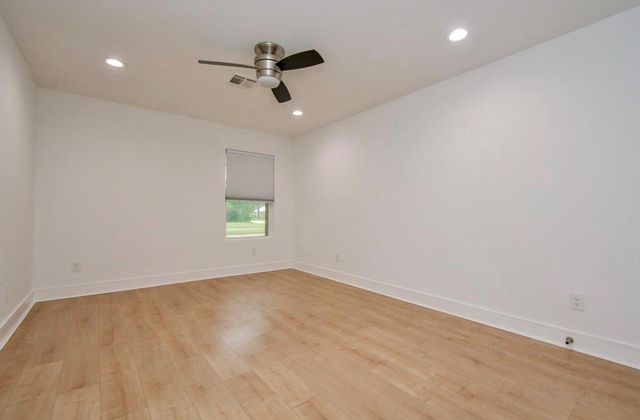 10603 Riverview Drive, Houston, TX 77042