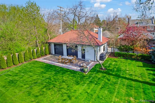 841 W Boston Boulevard, Detroit, MI 48202