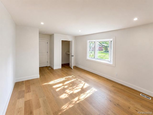 39501 Cobridge Drive, Clinton Township, MI 48038