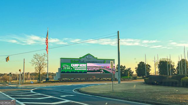 1106 Oak Hollow Lane, Hampton, GA 30228