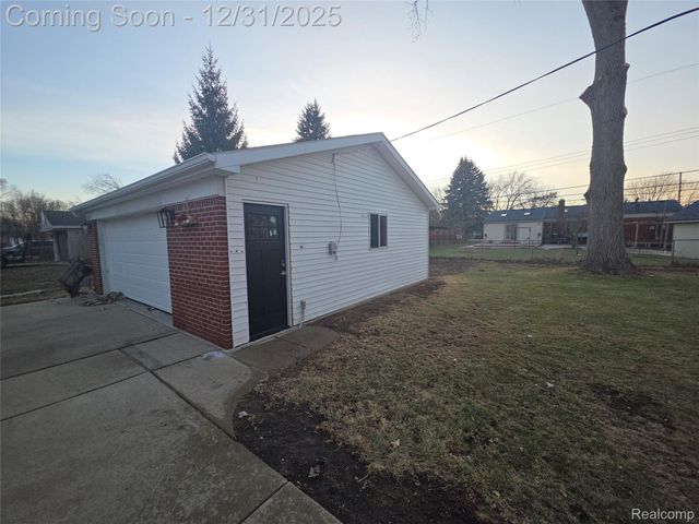 15260 Drysdale Street, Southgate, MI 48195