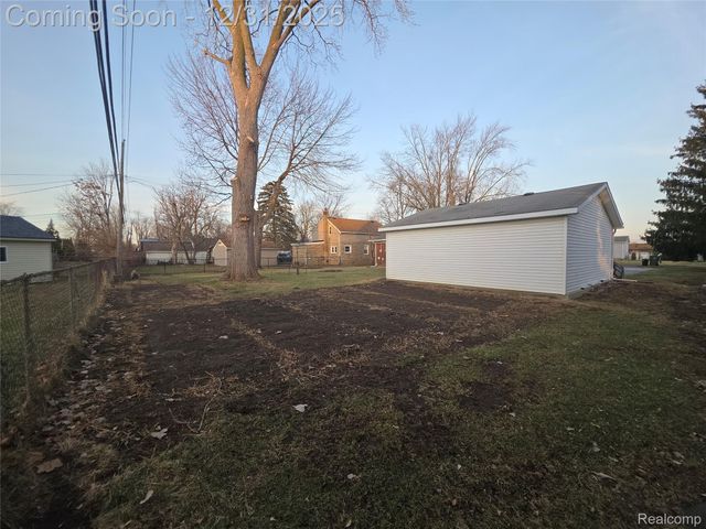 15260 Drysdale Street, Southgate, MI 48195