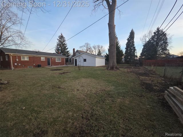 15260 Drysdale Street, Southgate, MI 48195
