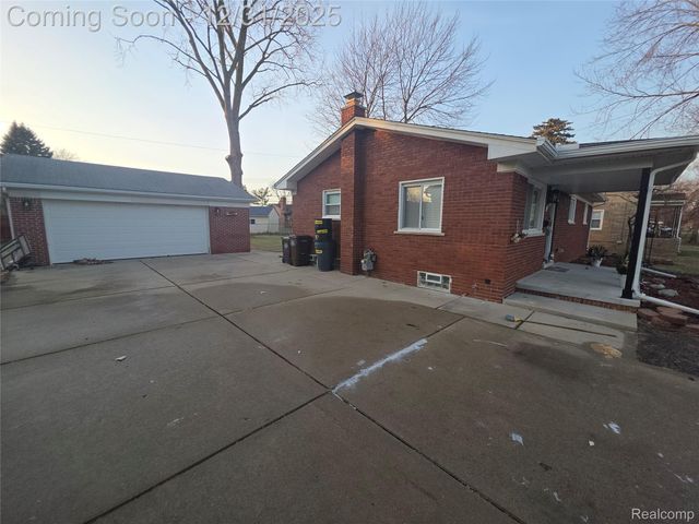 15260 Drysdale Street, Southgate, MI 48195