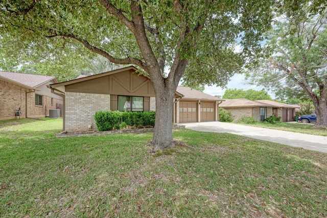6606 Lancret Hill DR, Austin, TX 78745