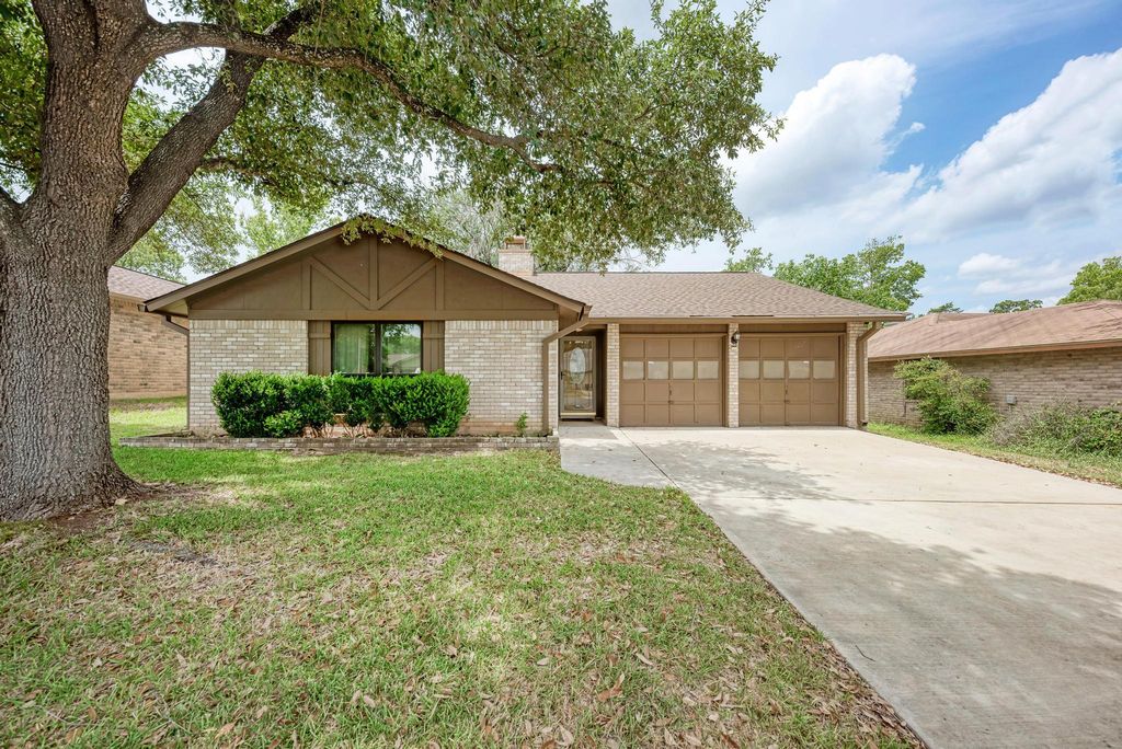 6606 Lancret Hill DR, Austin, TX 78745