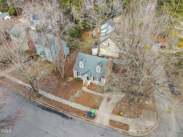 2900 Broadlands Drive, Raleigh, NC 27604